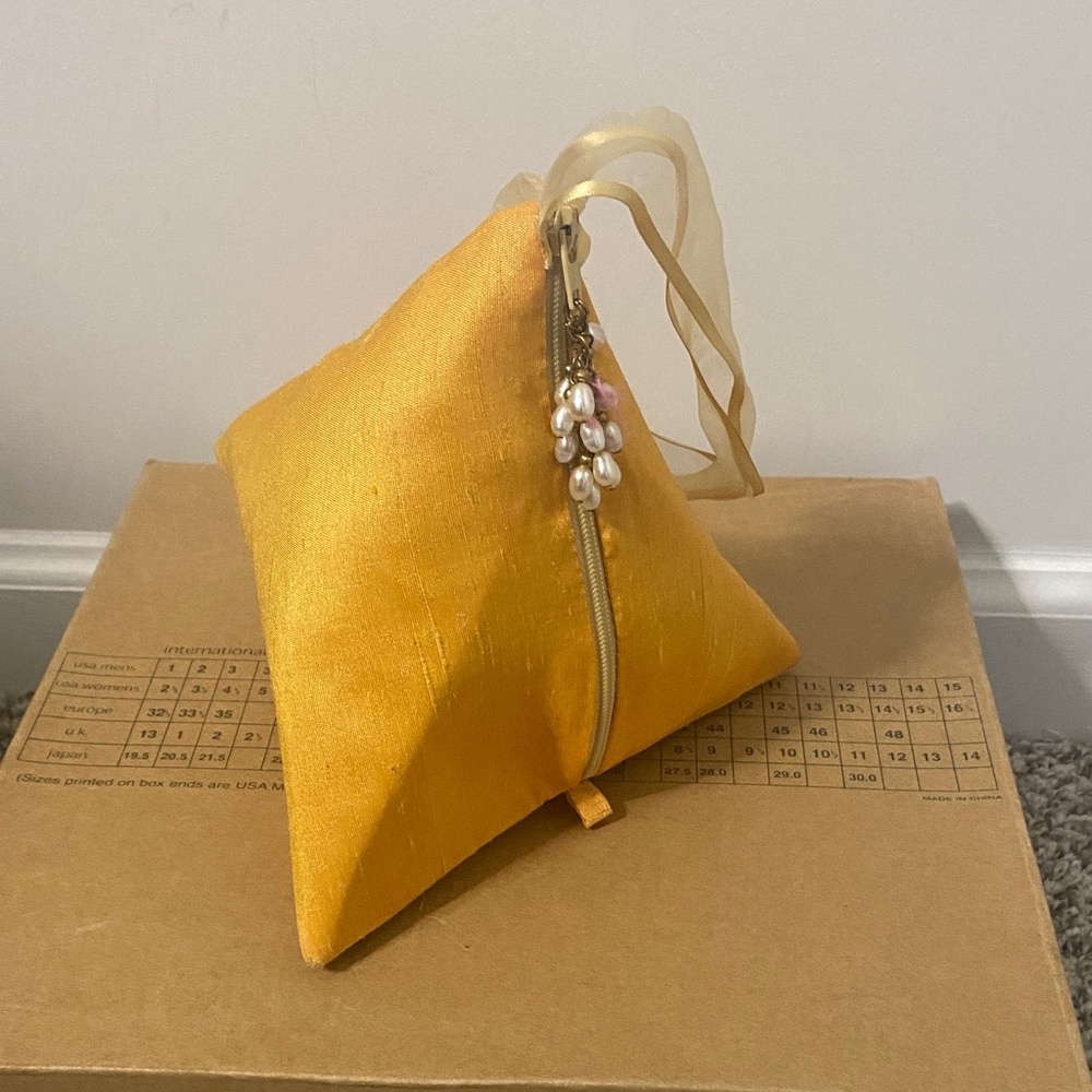 Elegant Yellow Pyramid Clutch